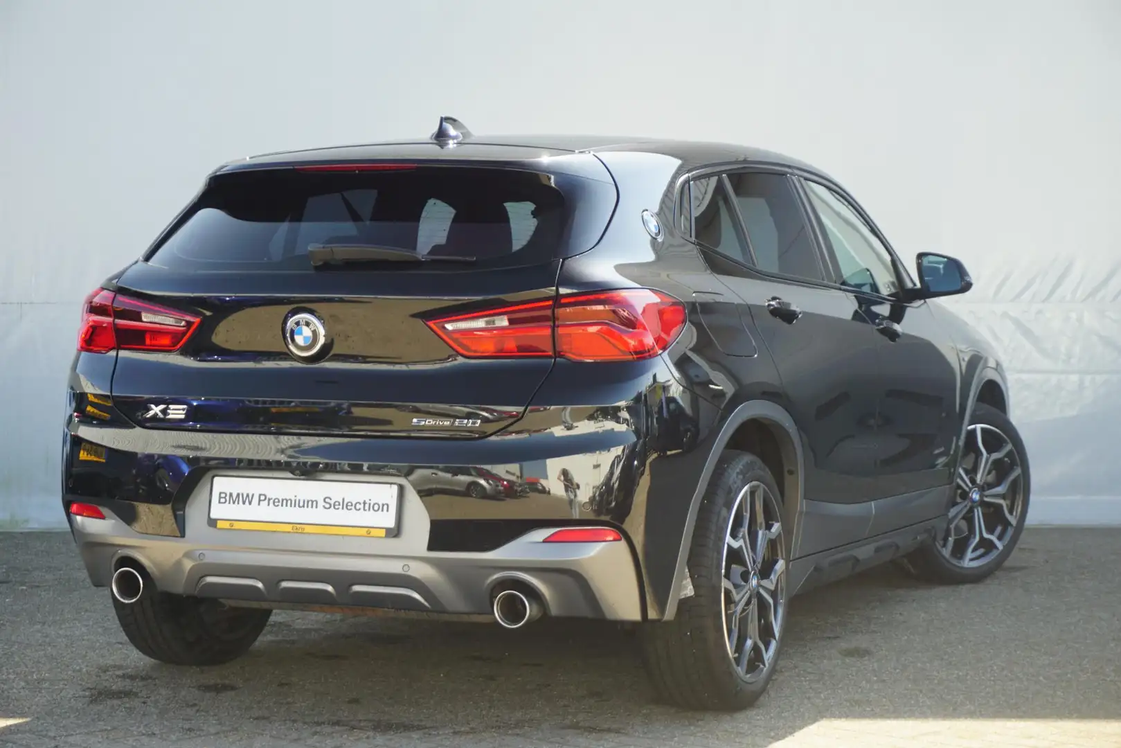 BMW X2 sDrive20i M Sportpakket X 19'' / Trekhaak / Drivin Noir - 2