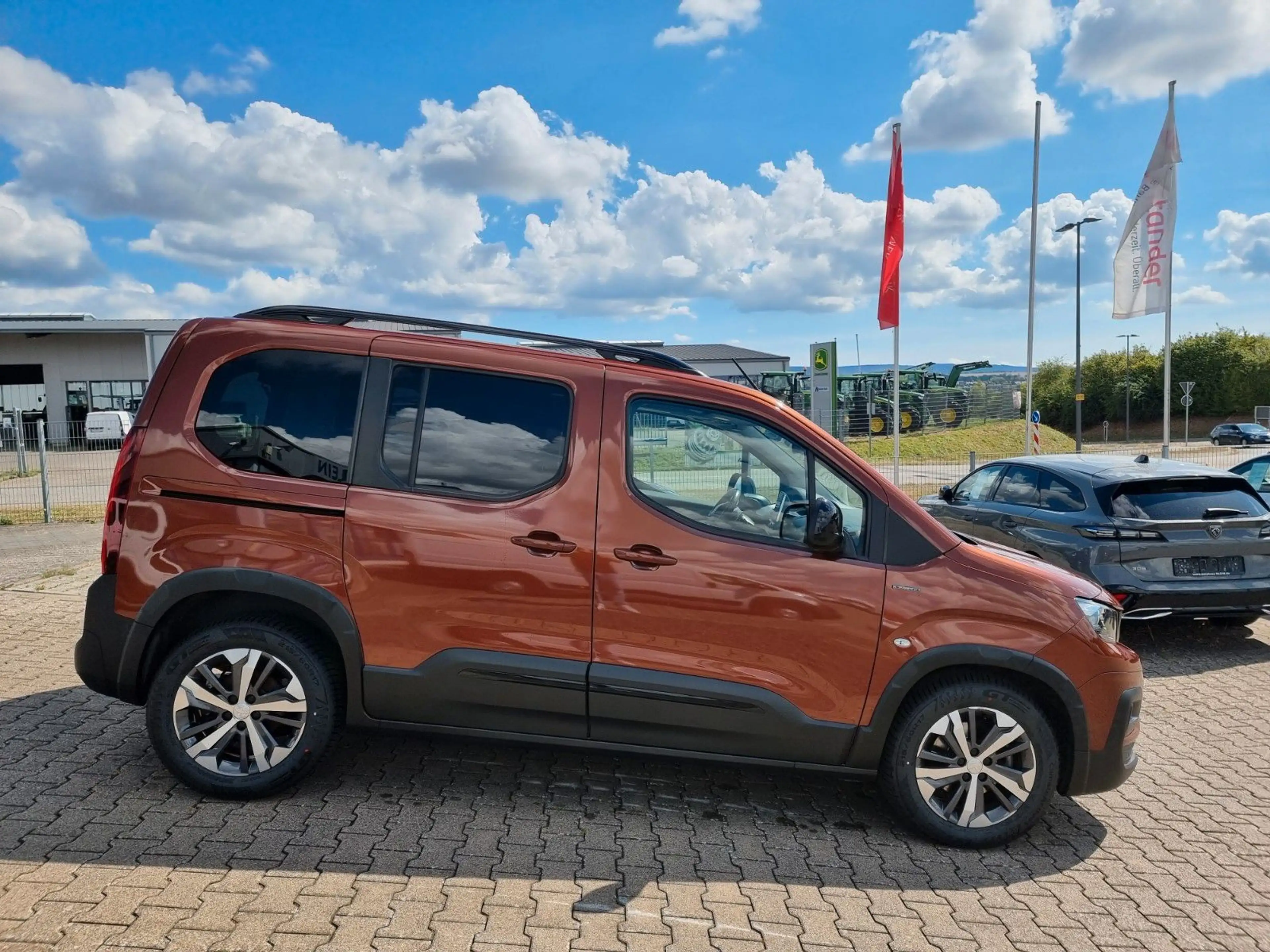 Peugeot Rifter BlueHDi 130 EAT8 GT *TEMP*NAVI*KLIMA*PDC — photo 7