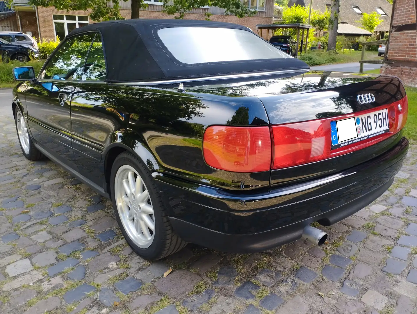 Audi Cabriolet 2.3E Lack neu mit H-Kennzeichen Schwarz - 2