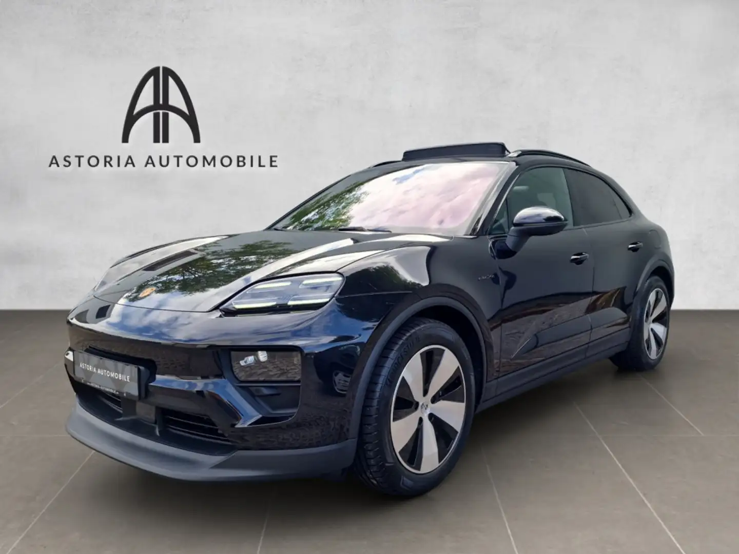 Porsche Macan 4 InnoDr. Matrix Pano BOSE AHK 14W 360° Schwarz - 1