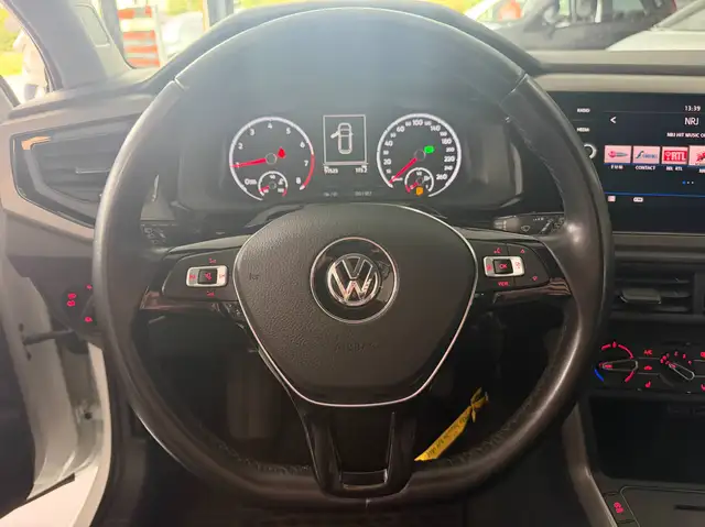 Volkswagen Polo view 13