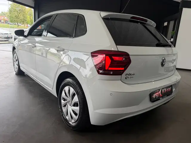 Volkswagen Polo view 4