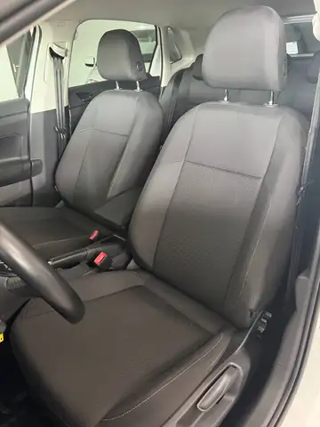 Volkswagen Polo view 9
