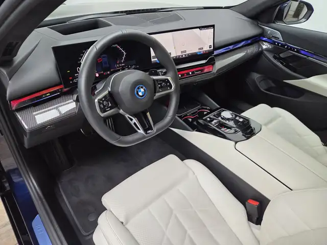 BMW M view 8