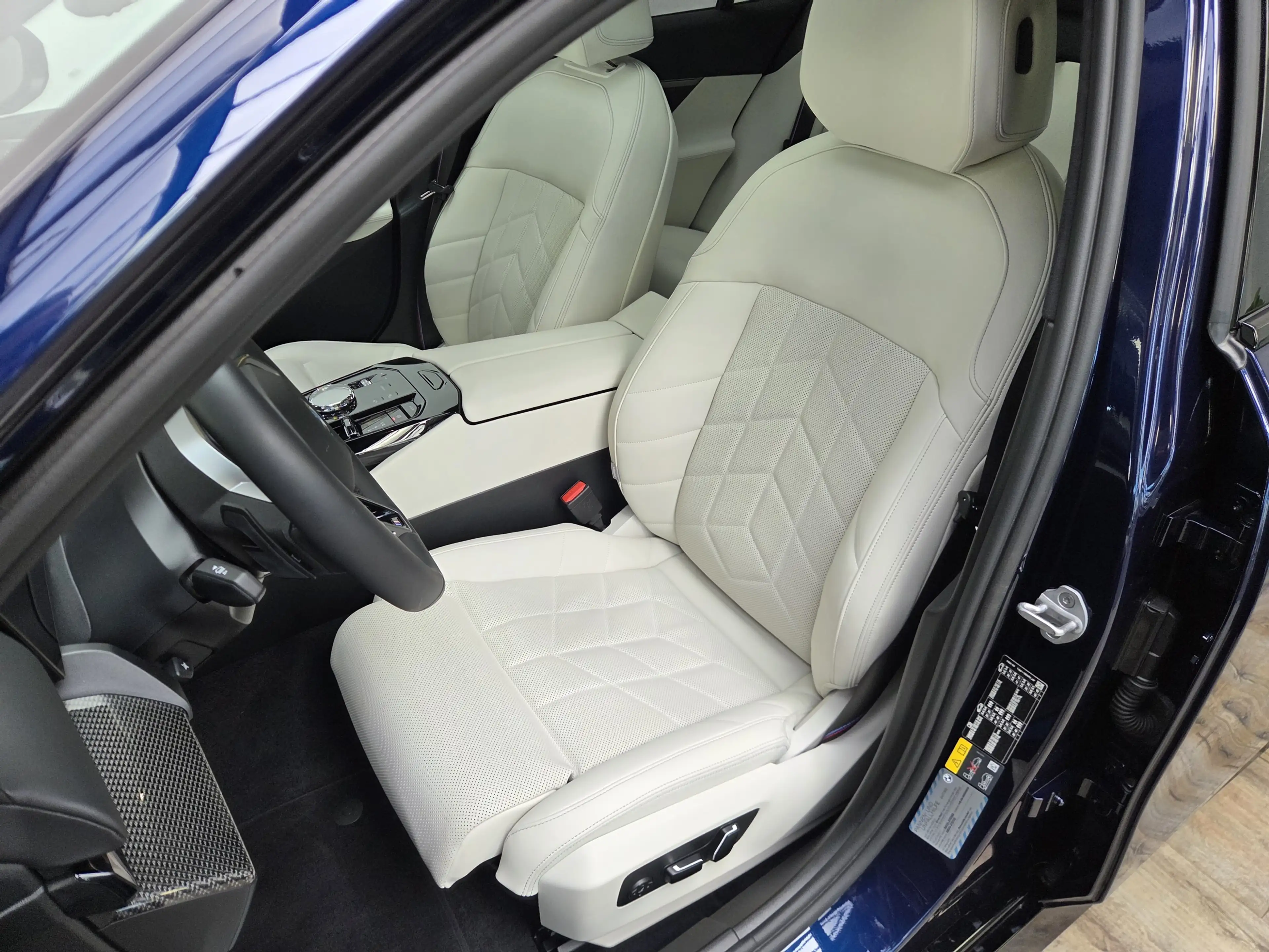 BMW 550 xDr. M Sport Pro B&W 21Zoll Sitzlüft. Pano — photo 15