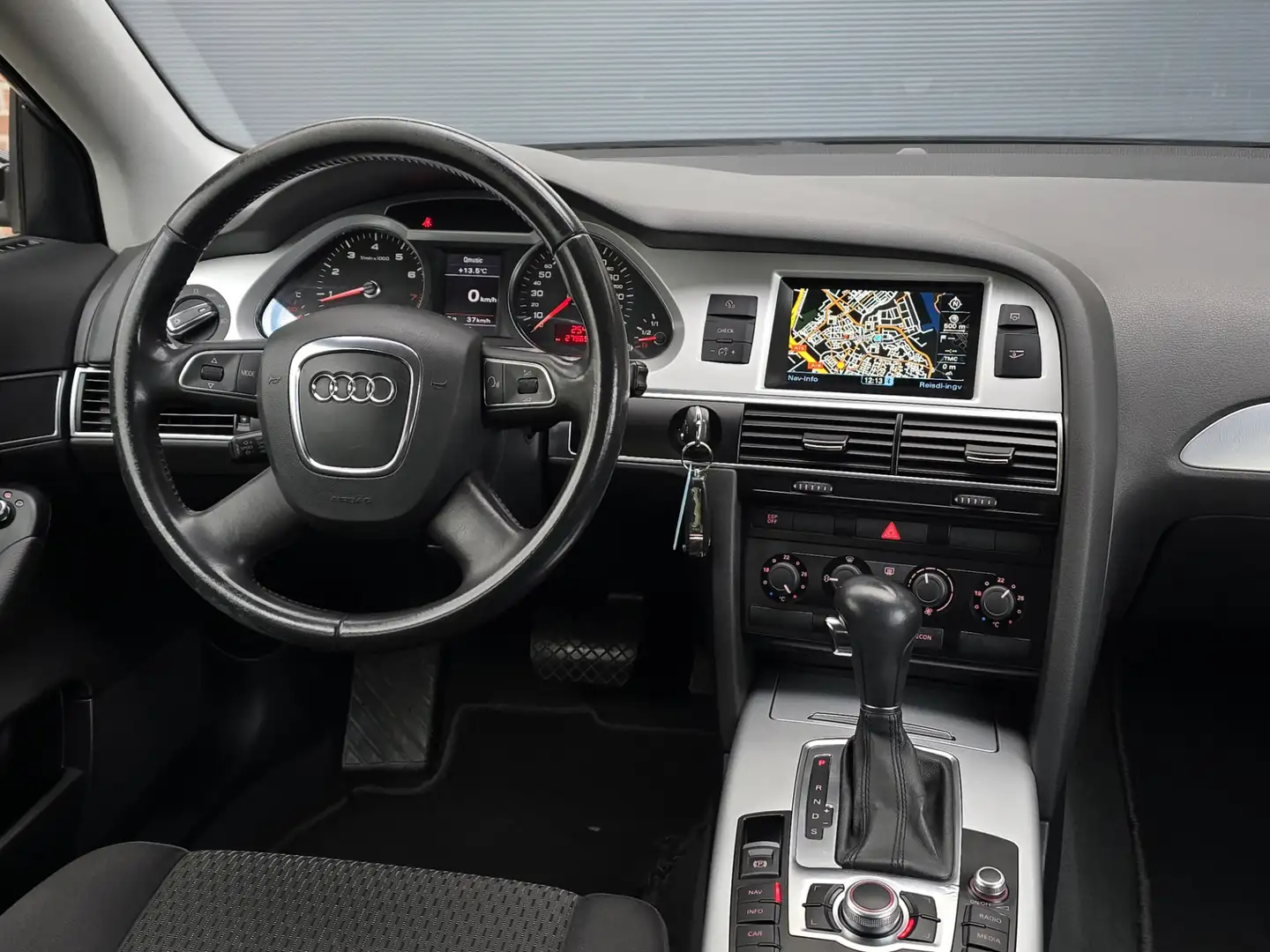 Audi A6 Limousine 2.0 TFSI Business Edition Lezen Adverten Zwart - 2