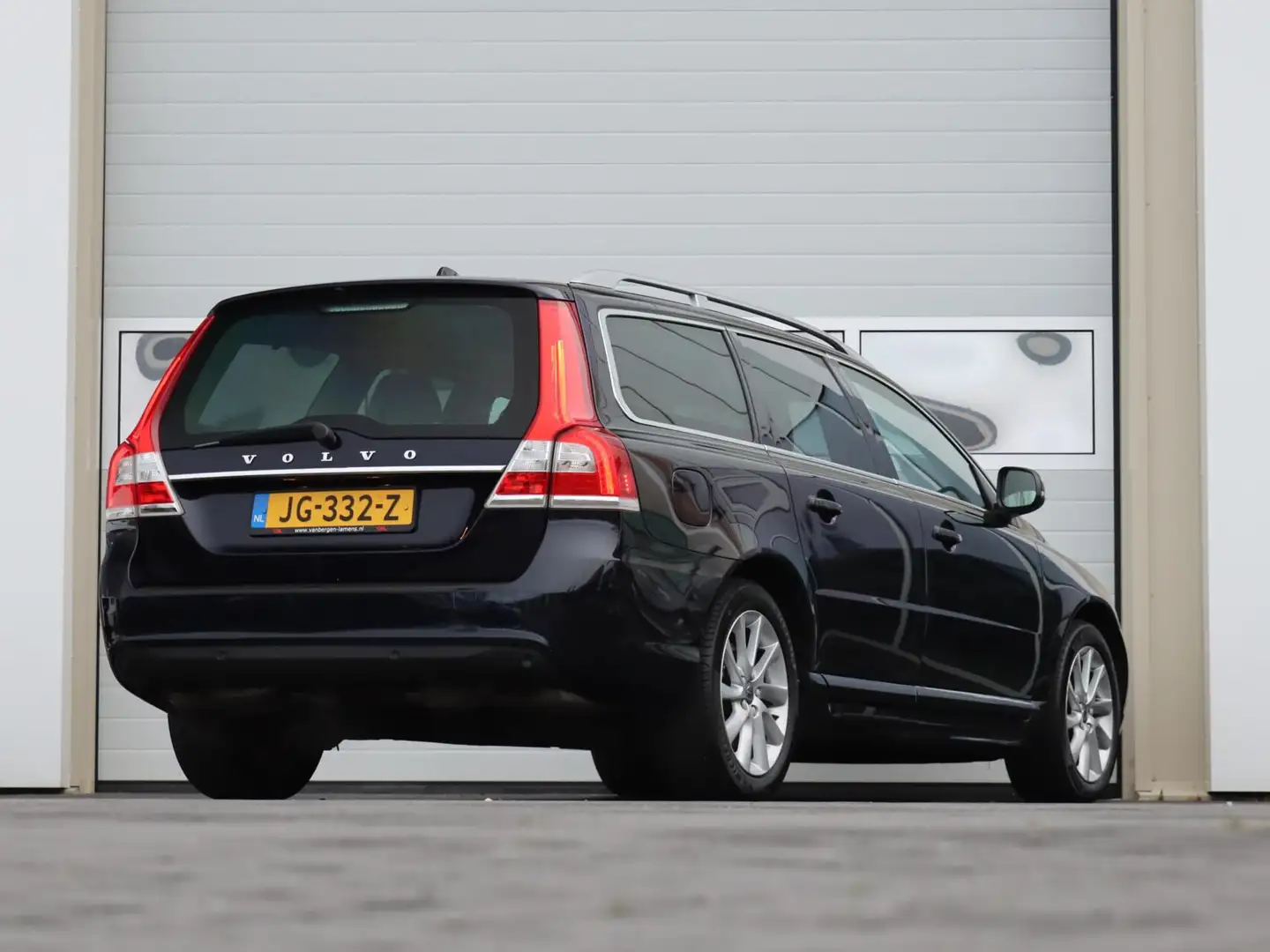 Volvo V70 2.0 T4 190PK Polar+ | Schuif/kanteldak Blauw - 2
