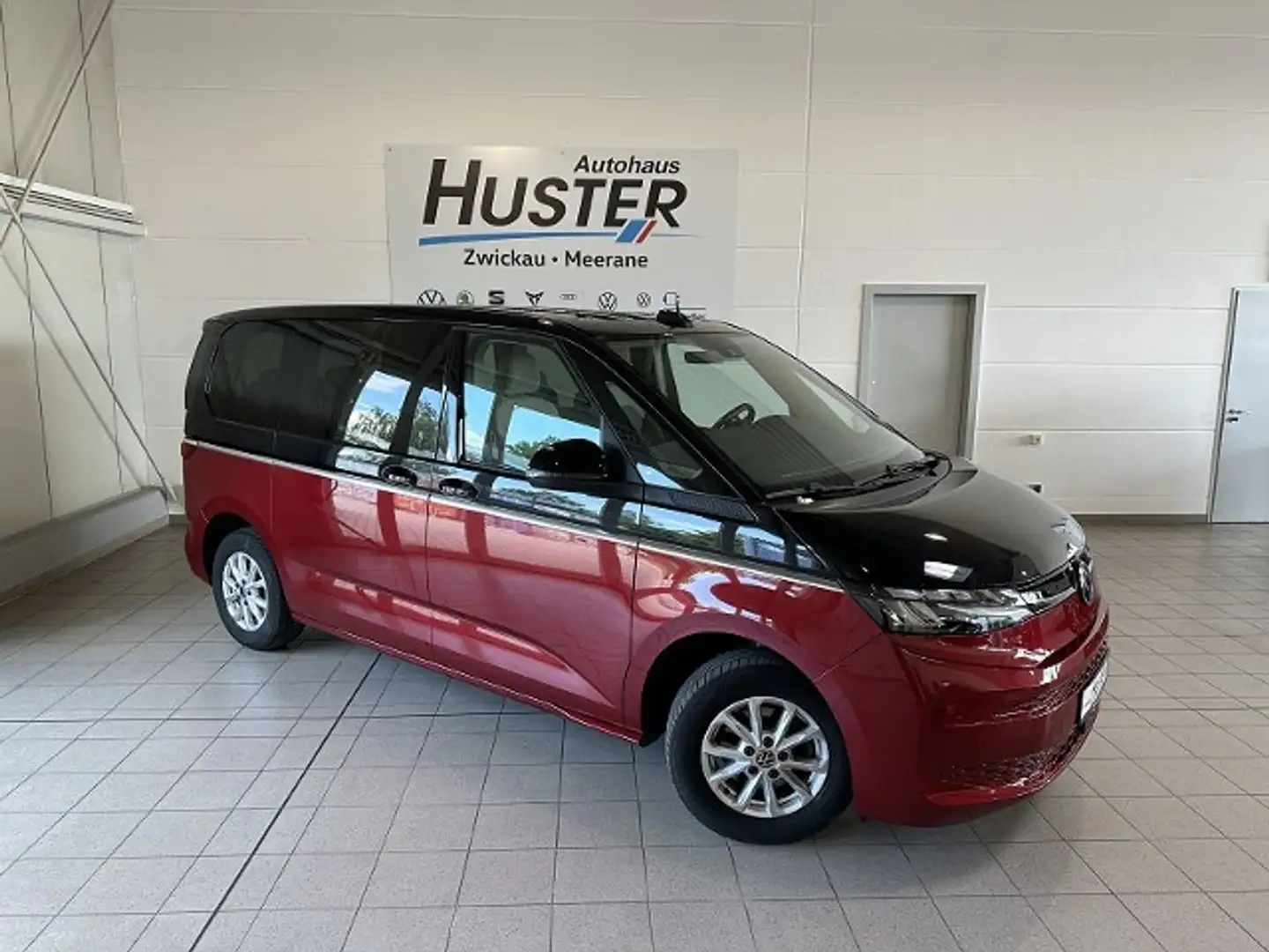 Volkswagen T7 Multivan 1.5 TSI DSG *NAVI,LED,STHZ,RFK,7 Sitze* Fekete - 2