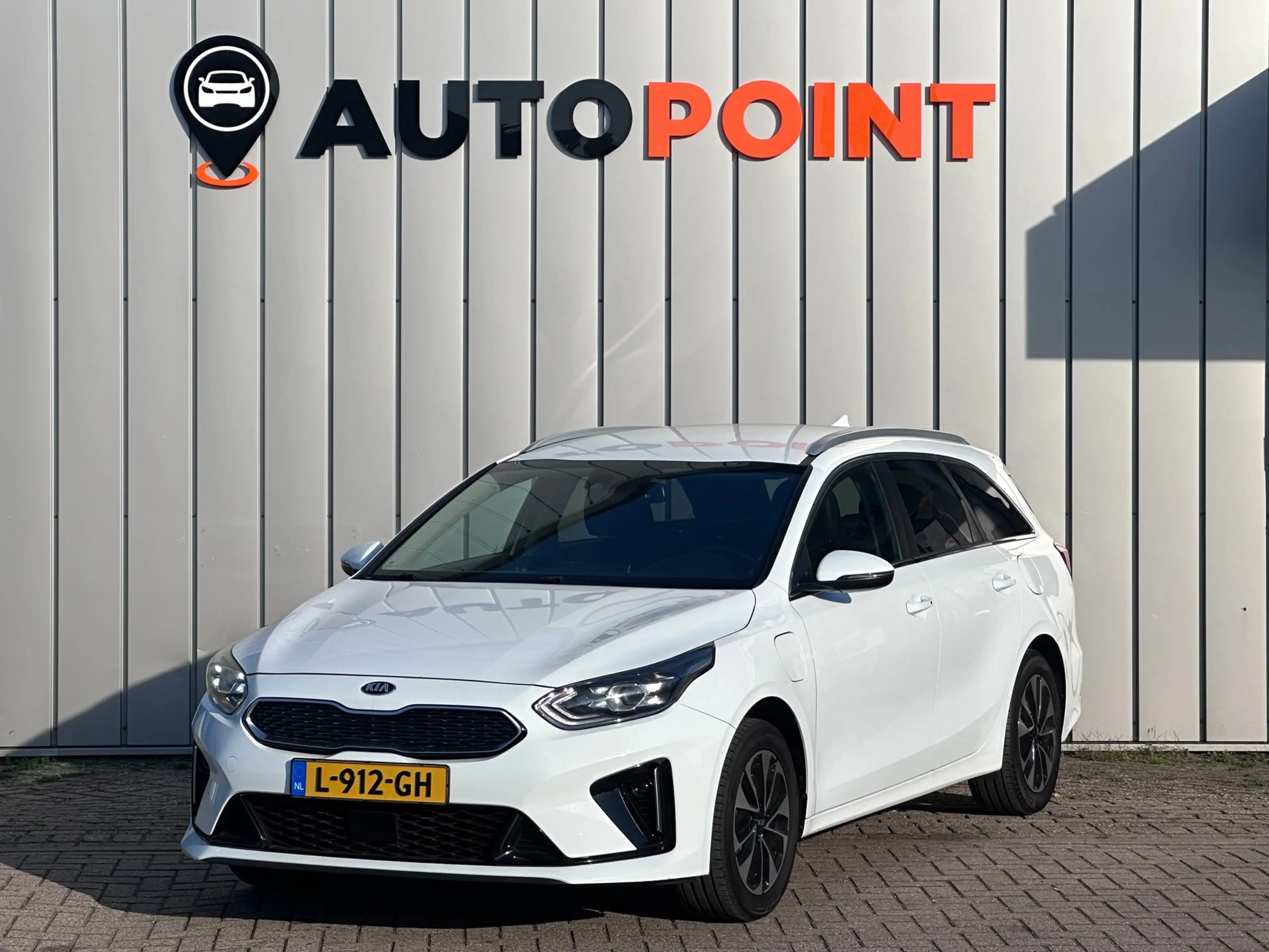 Kia Ceed SW / cee'd SW Sportswagon 1.6 GDI PHEV DynamicPlusLine EERSTE EI — photo 2