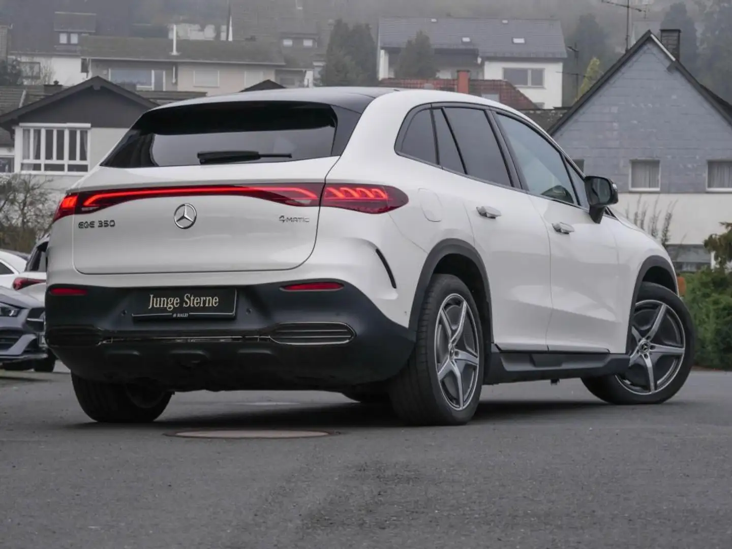 Mercedes-Benz EQE SUV EQE 350 4M SUV AMG-Sport/Pano/Burm/Airm/AHK/360° Weiß - 2