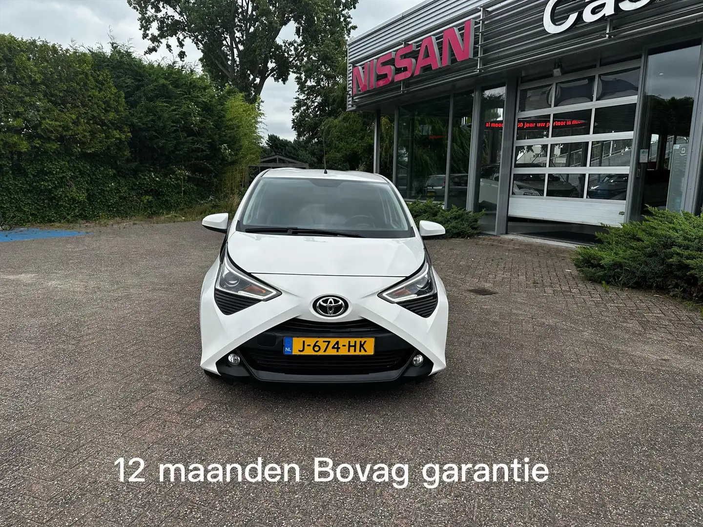 Toyota Aygo 1.0 VVT-i 72pk 5D x-play Clima / Camera /Apple car Blanc - 2