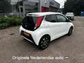 Toyota Aygo 1.0 VVT-i 72pk 5D x-play Clima / Camera /Apple car Blanc - thumbnail 18