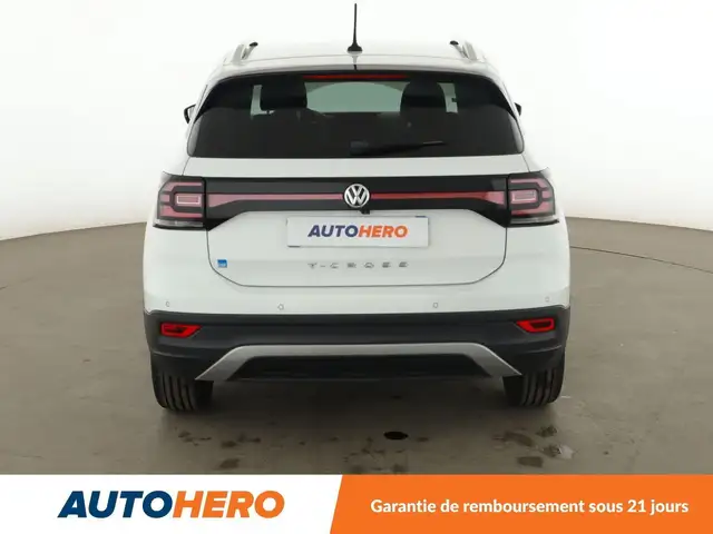 Volkswagen T-Cross view 5