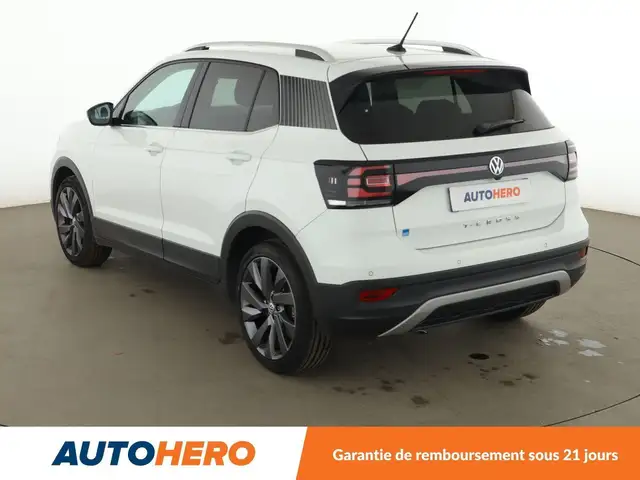 Volkswagen T-Cross view 4