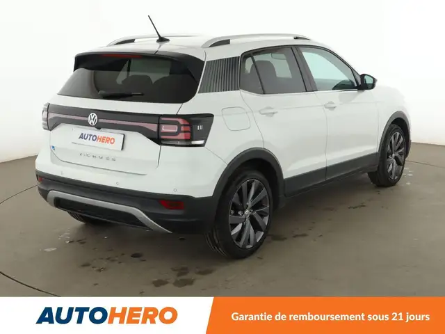 Volkswagen T-Cross view 6