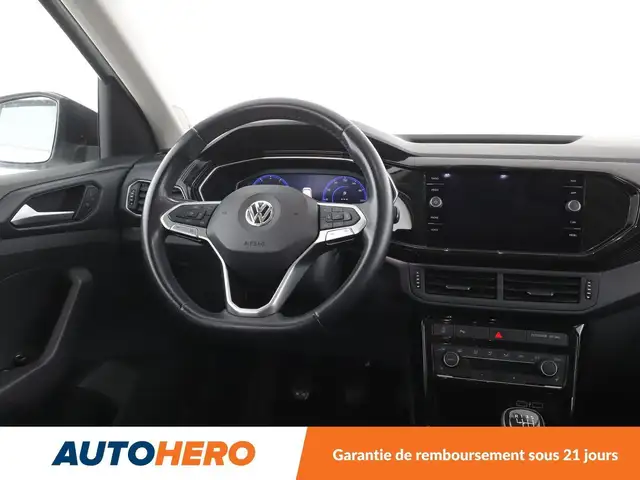 Volkswagen T-Cross view 13