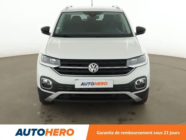 Volkswagen T-Cross view 9