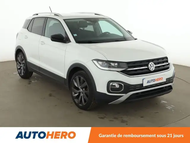 Volkswagen T-Cross view 8