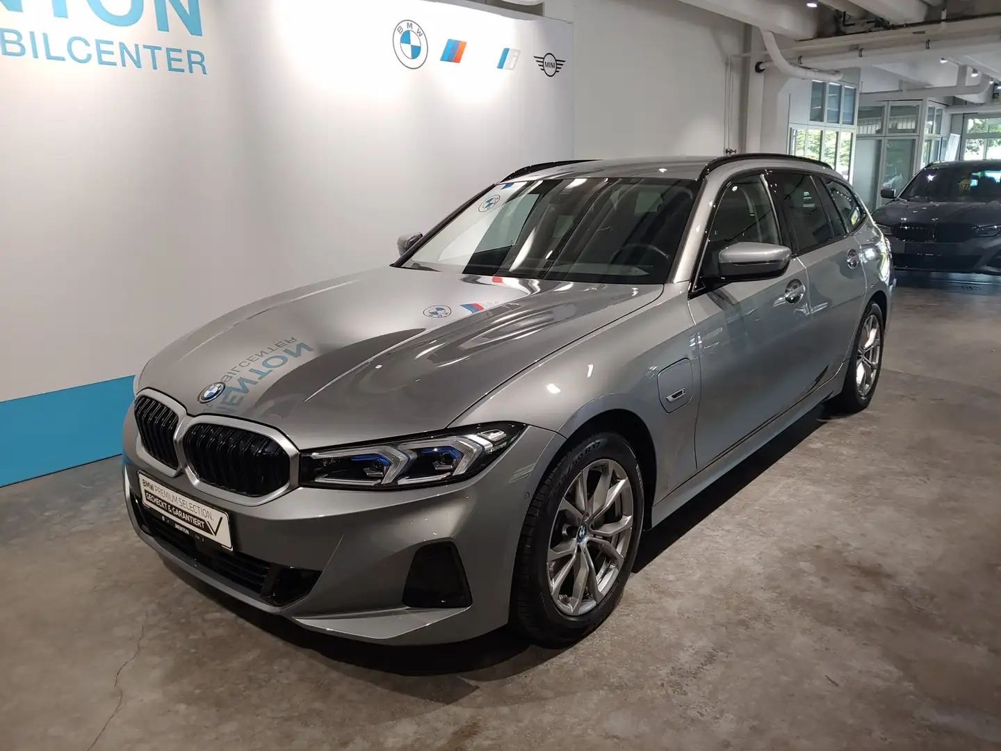 BMW 320 e xDrive ad.LED/RFK/ACC/DAB/Sportsitze Gris - 1