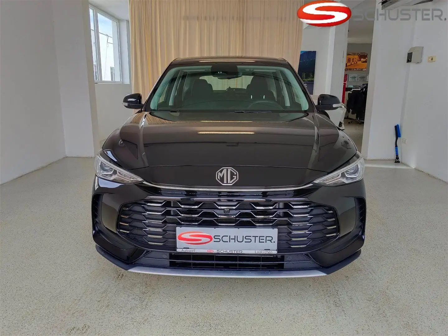 MG ZS + 1.5 Select *ab 18.490,-* Schwarz - 2