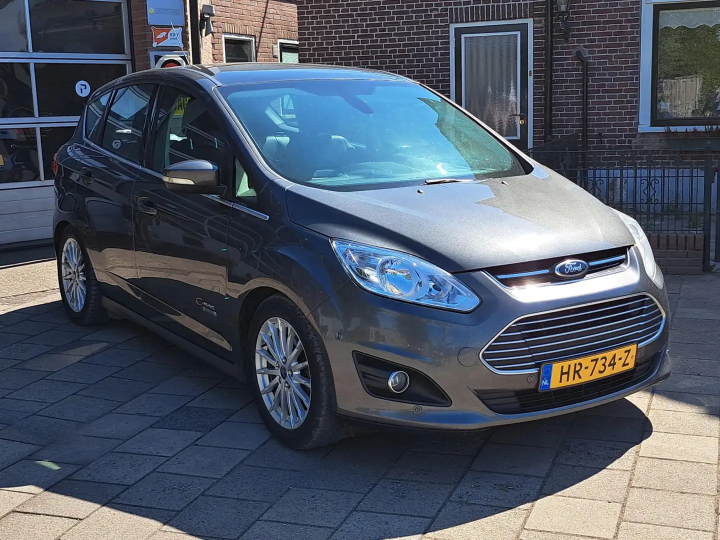Ford C-Max 2.0 Plug-in Hybrid Titanium Plus Gris - 2