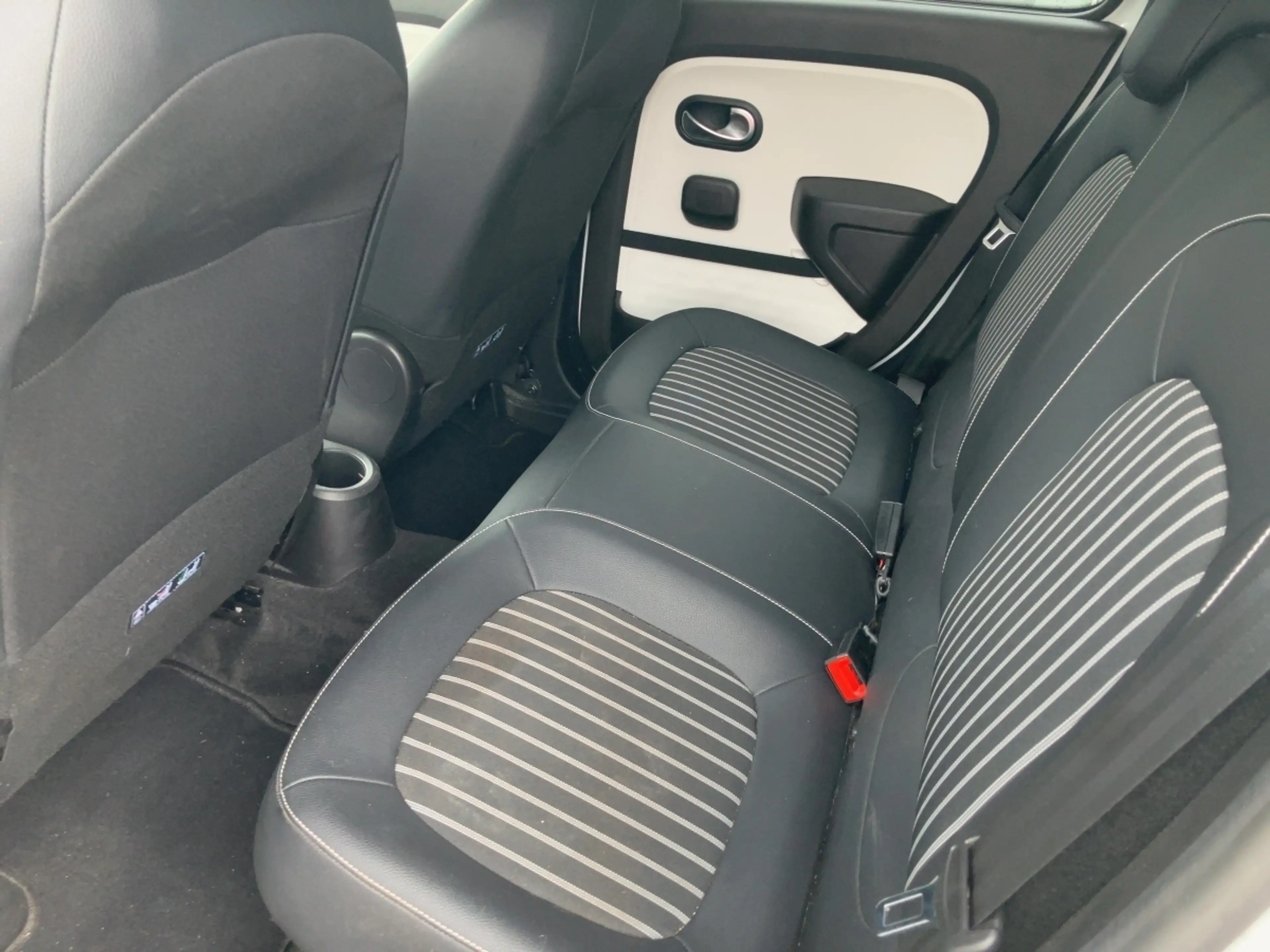 Renault Twingo Electric — photo 8