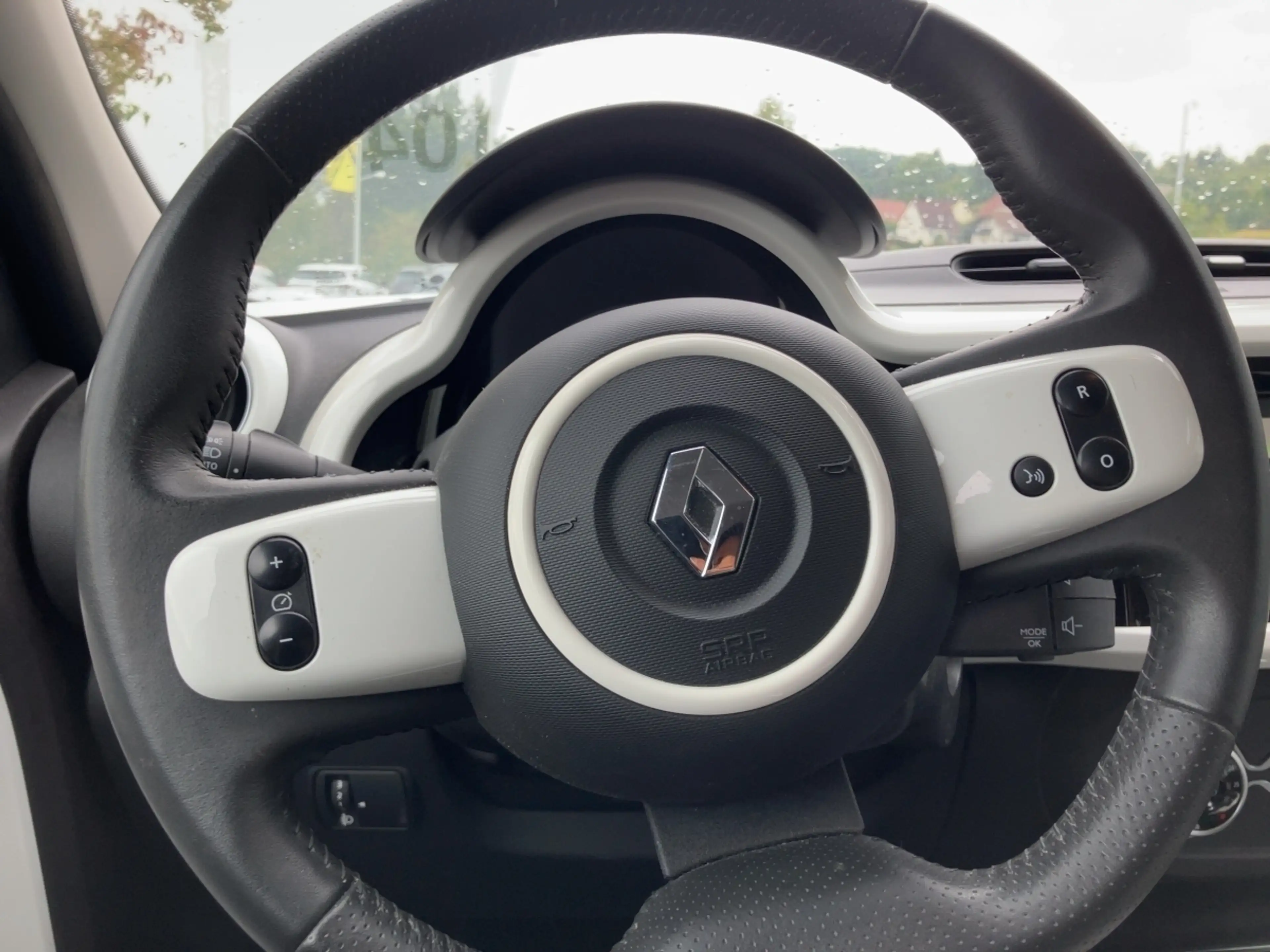 Renault Twingo Electric — photo 10