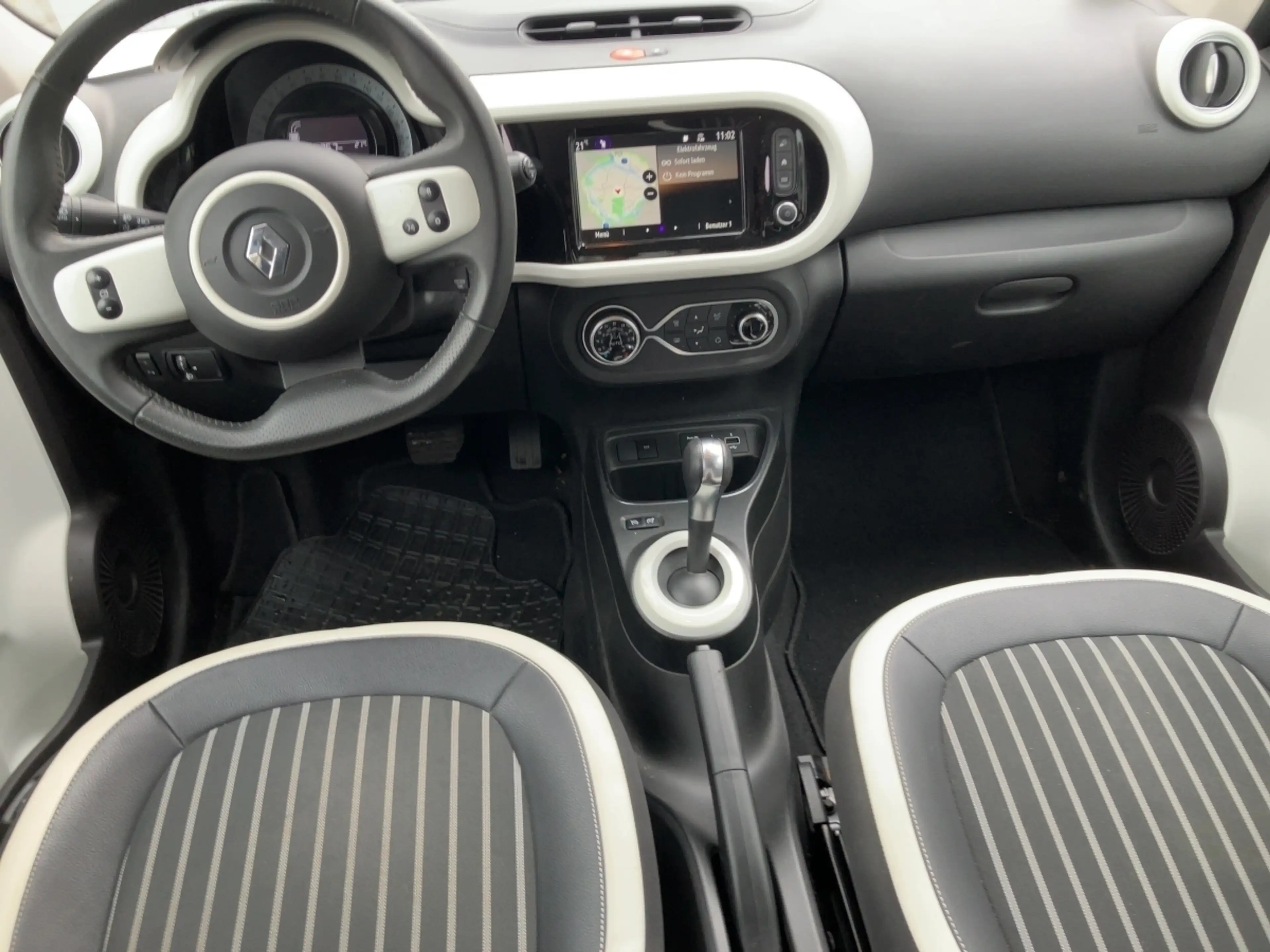 Renault Twingo Electric — photo 9