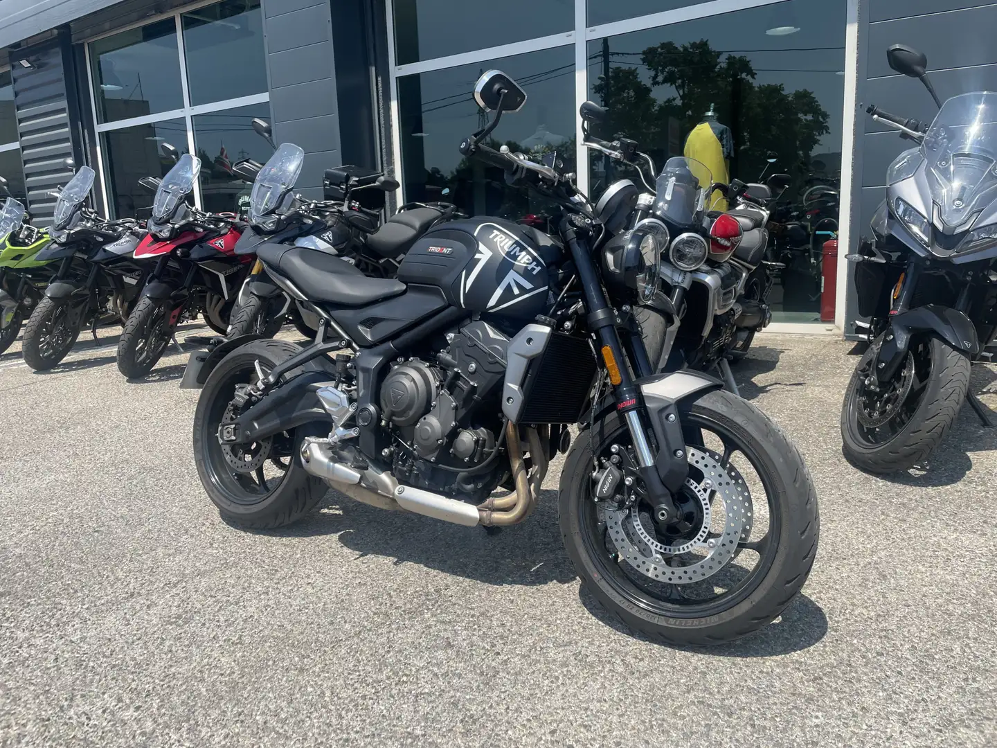 Triumph Trident 660 Noir - 2
