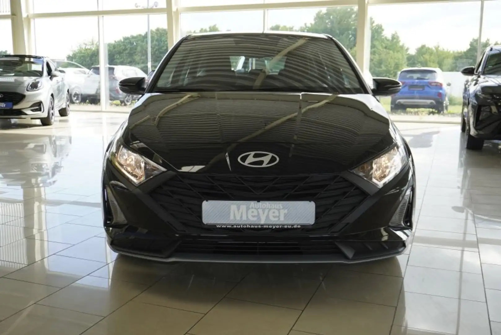 Hyundai i20 1,2 79PS Navi/Winterp/Kamera/Temp/Pdc    ** Чорний - 2