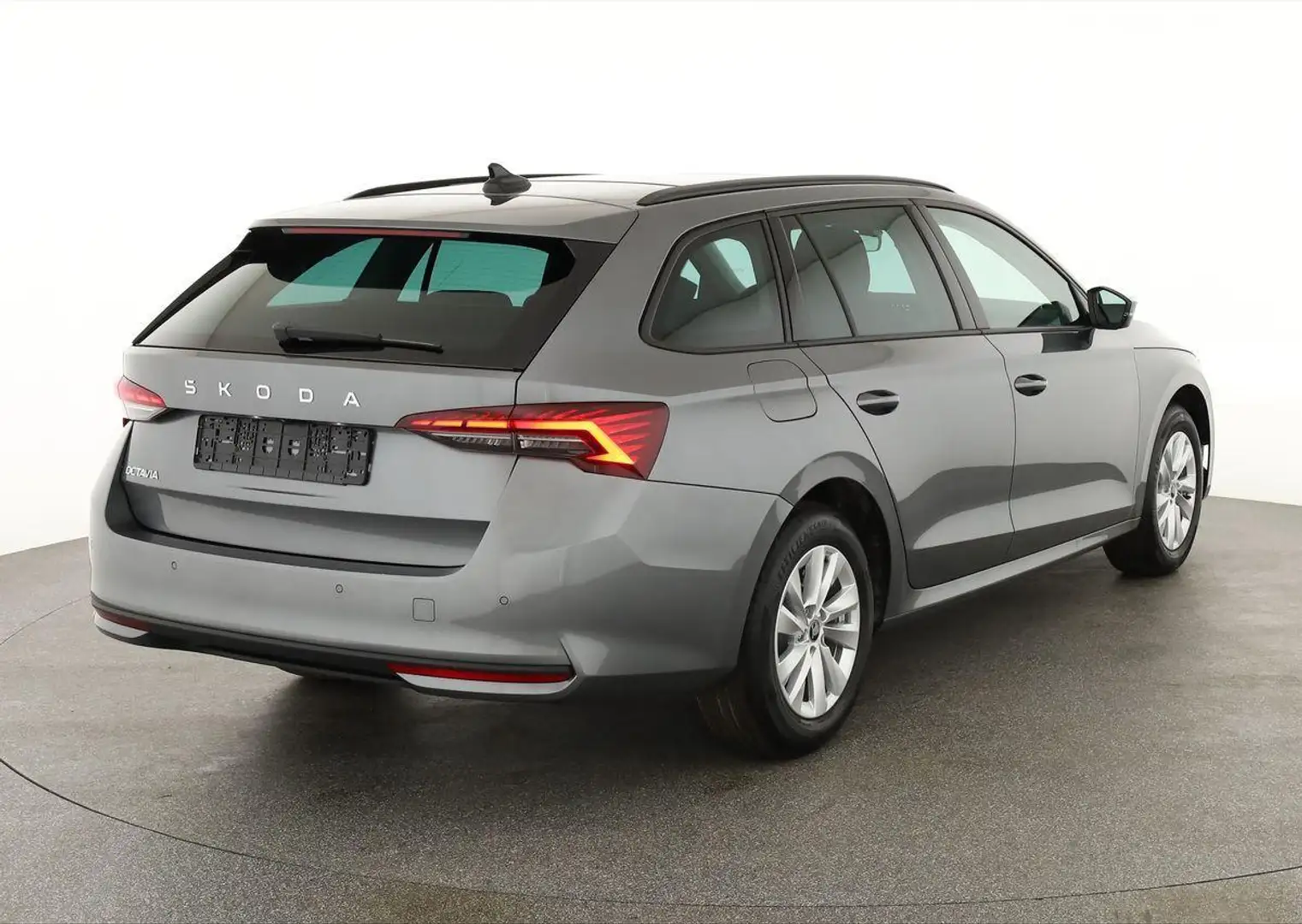 Skoda Octavia Combi 2.0 TDI 110 kW Selection DSG Selection, N... Grau - 2