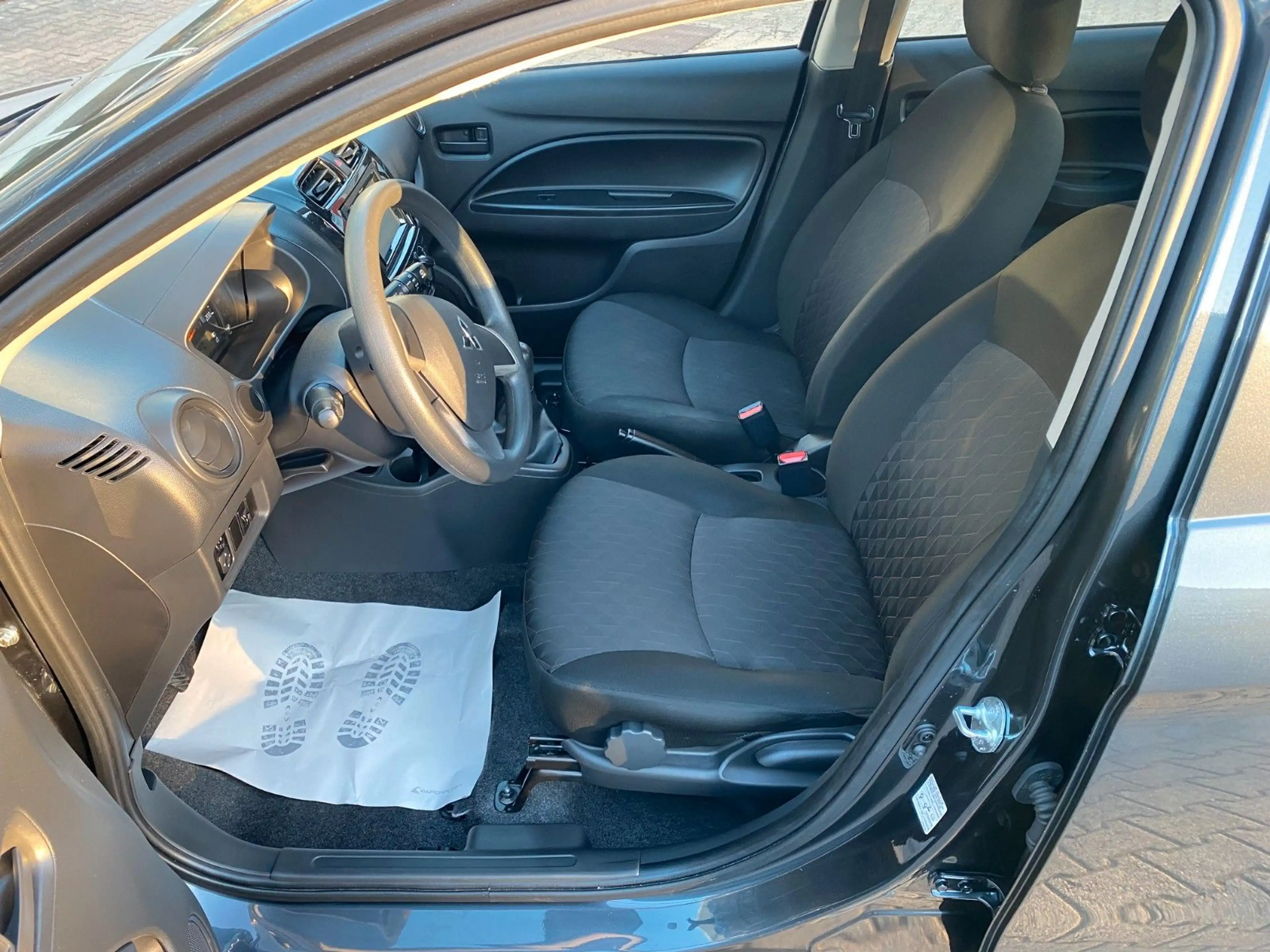 Mitsubishi Space Star Select — photo 5