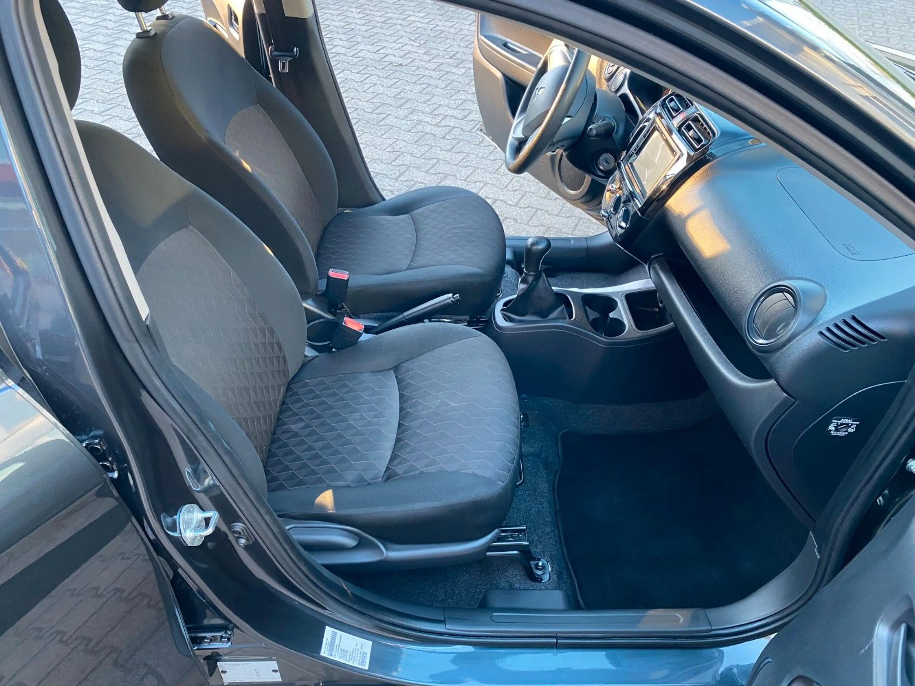 Mitsubishi Space Star Select — photo 8