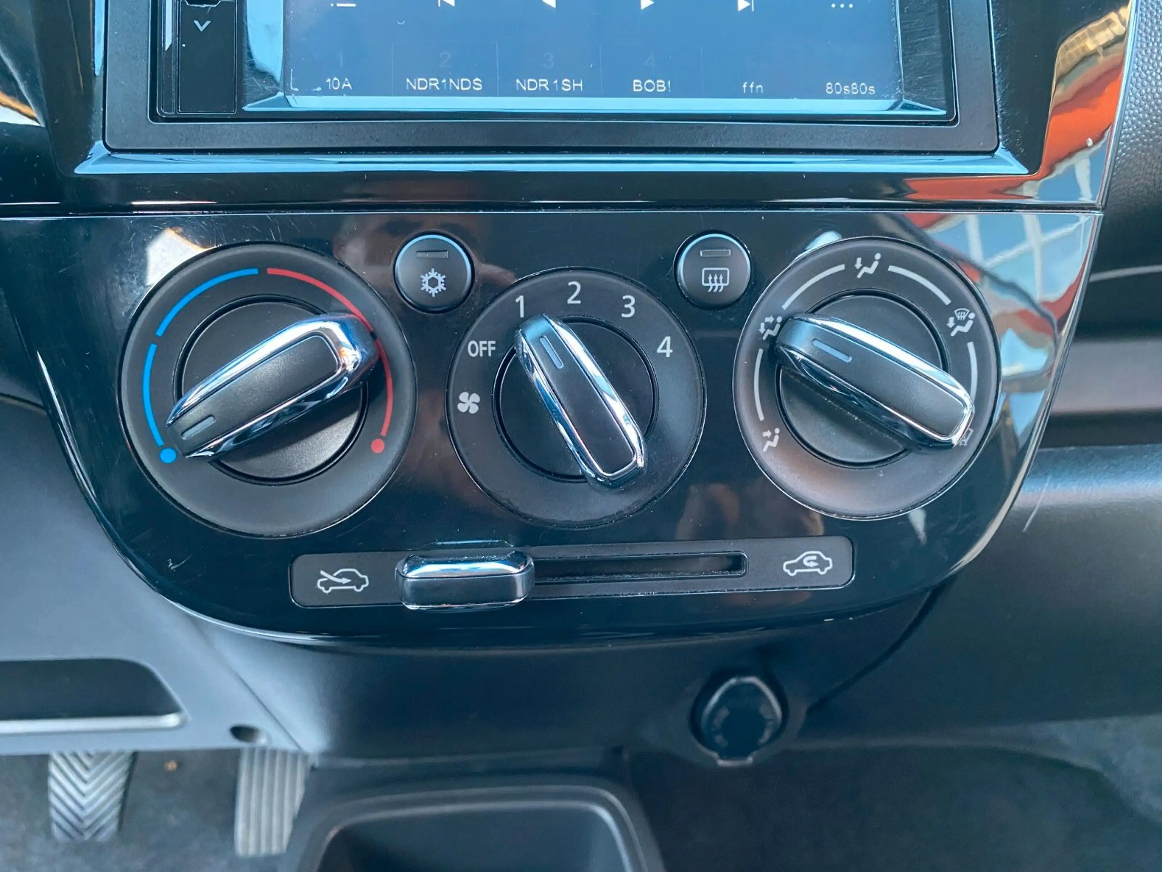 Mitsubishi Space Star Select — photo 15