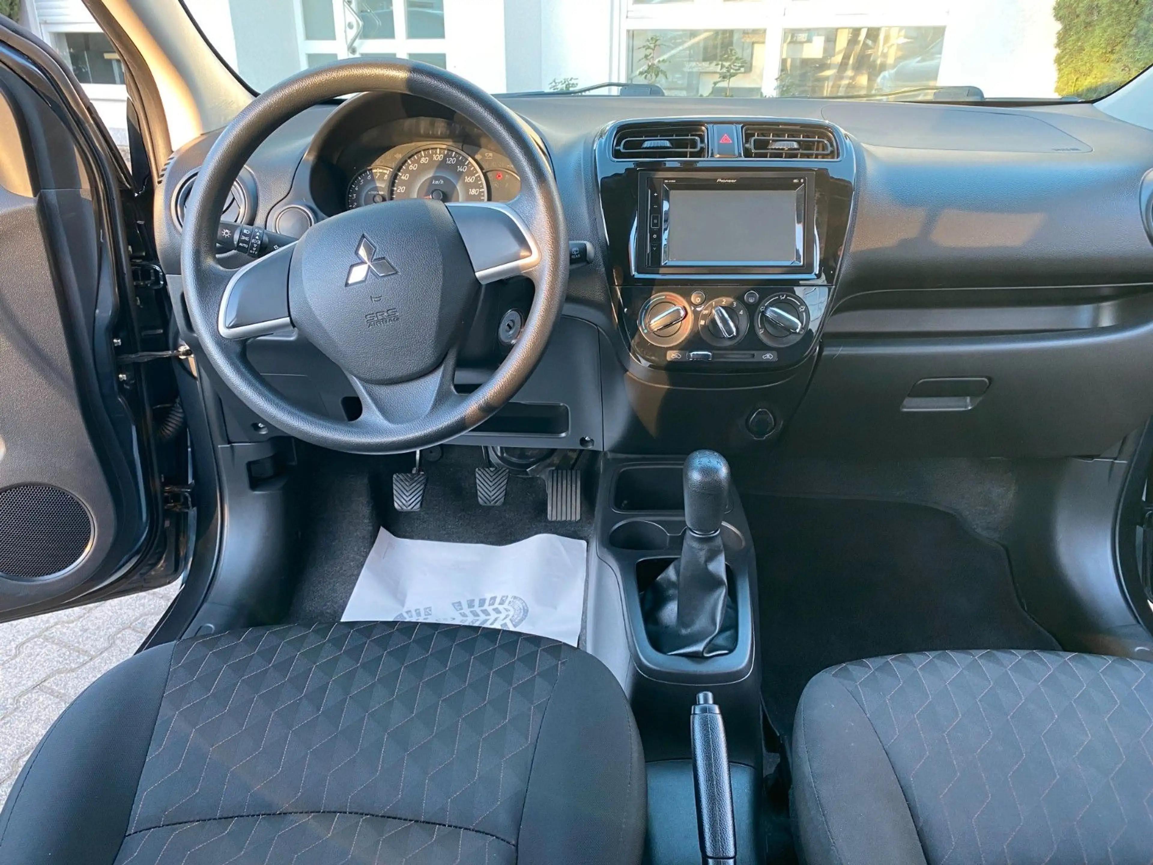 Mitsubishi Space Star Select — photo 10