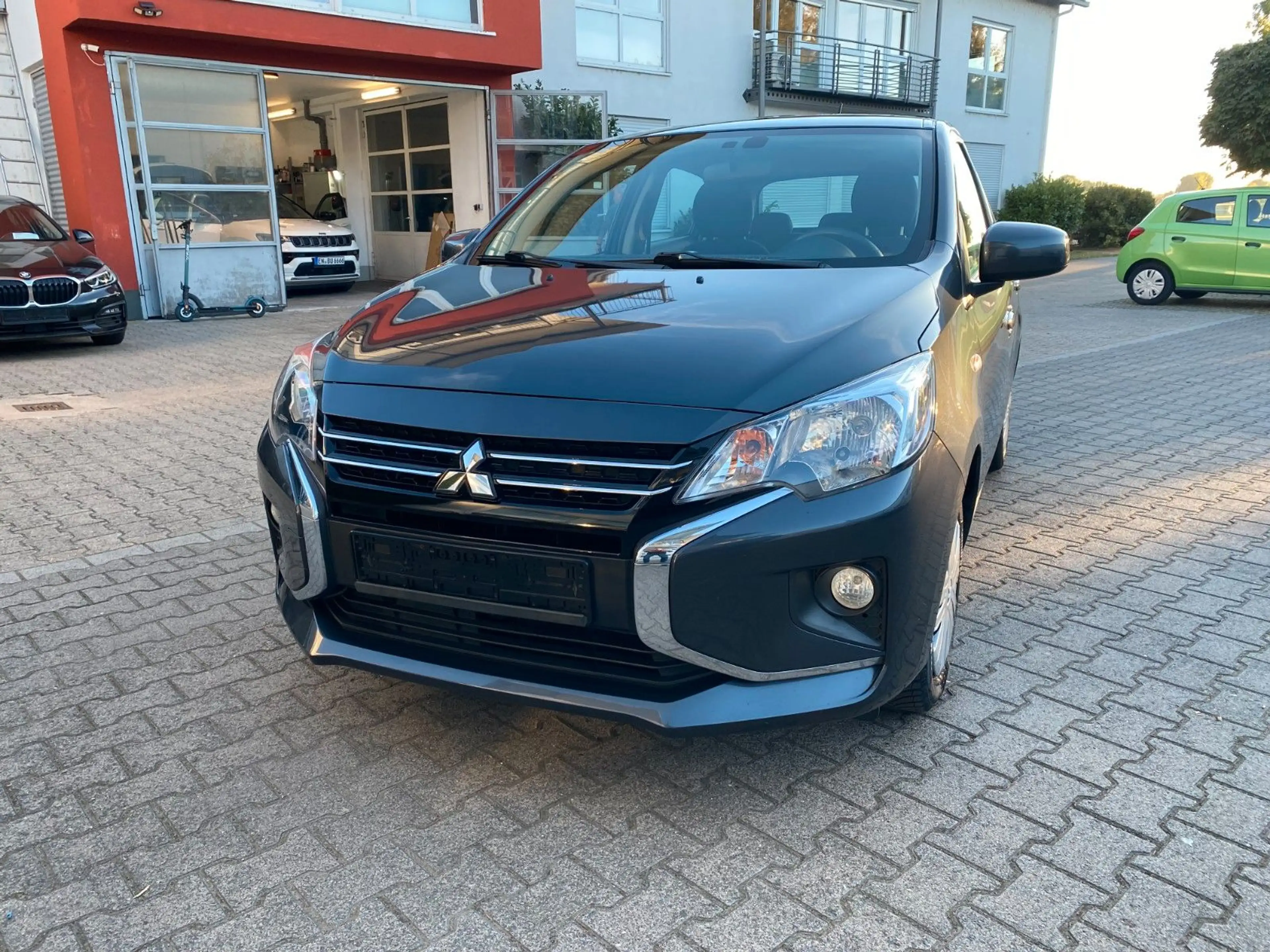 Mitsubishi Space Star Select