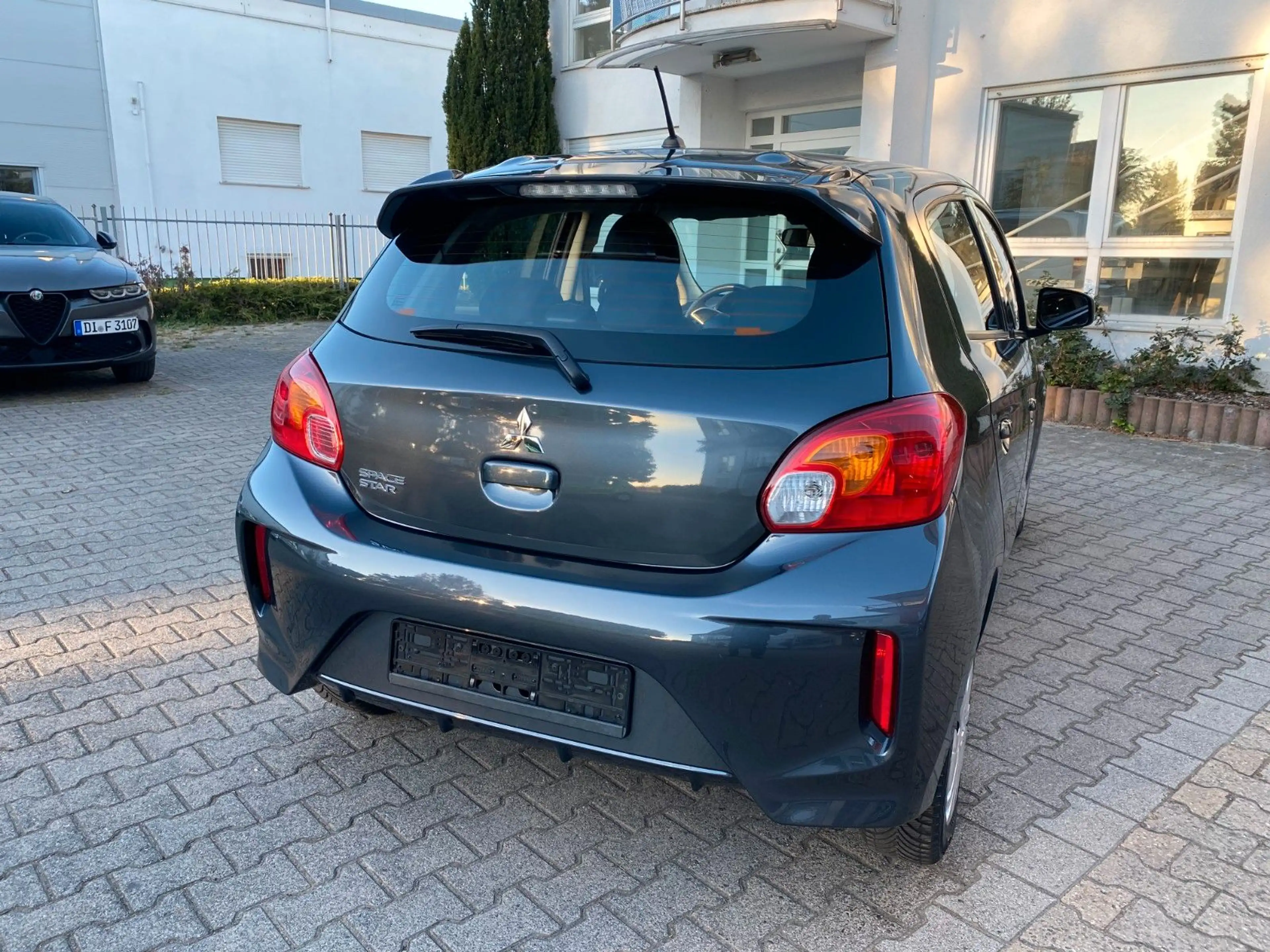 Mitsubishi Space Star Select — photo 2