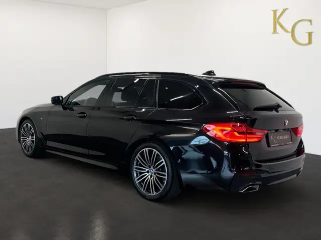BMW 5 Series view 5