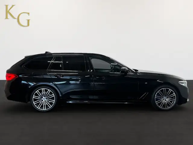 BMW 5 Series view 9