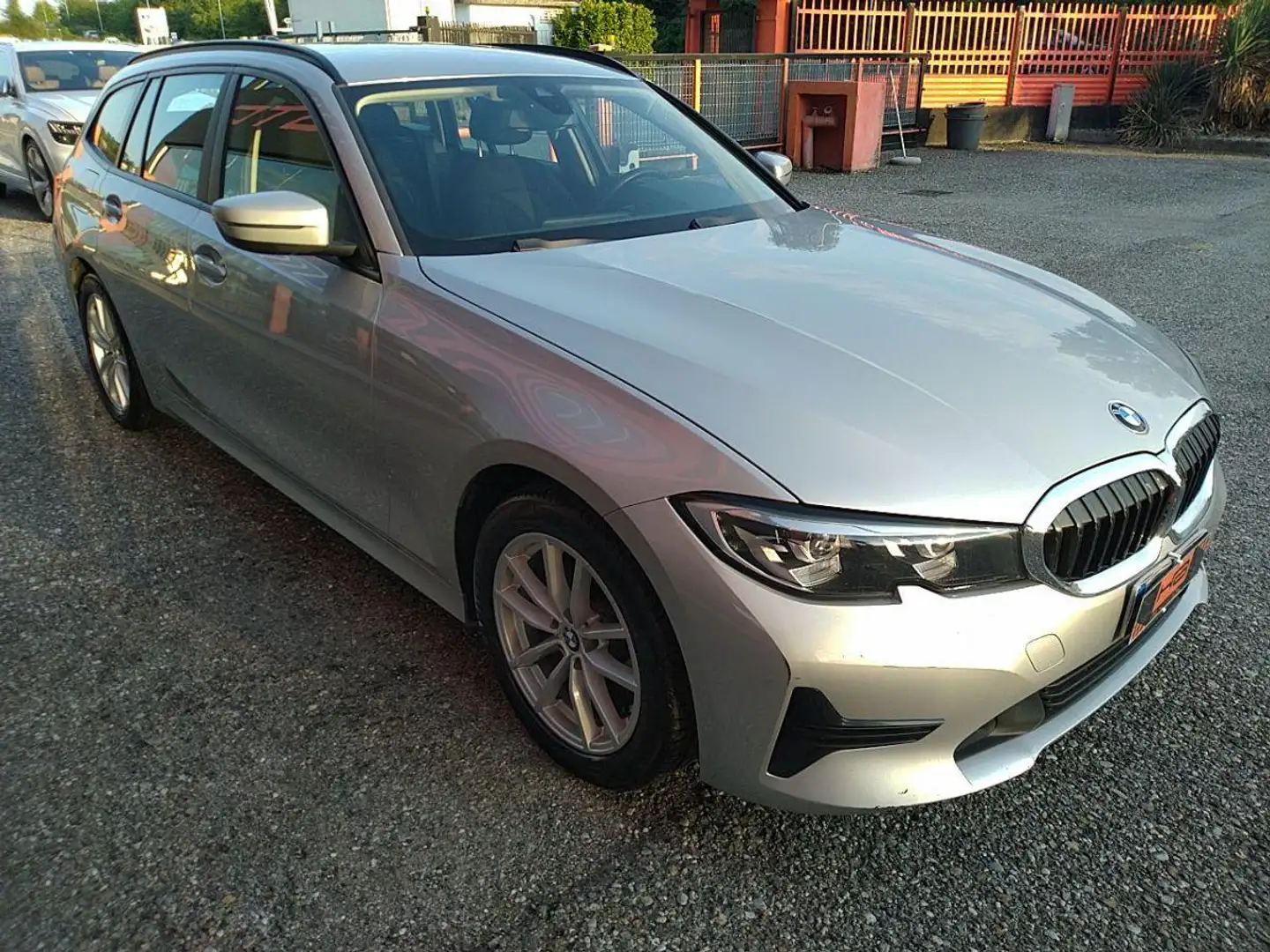 BMW 320 d Touring Gris - 2
