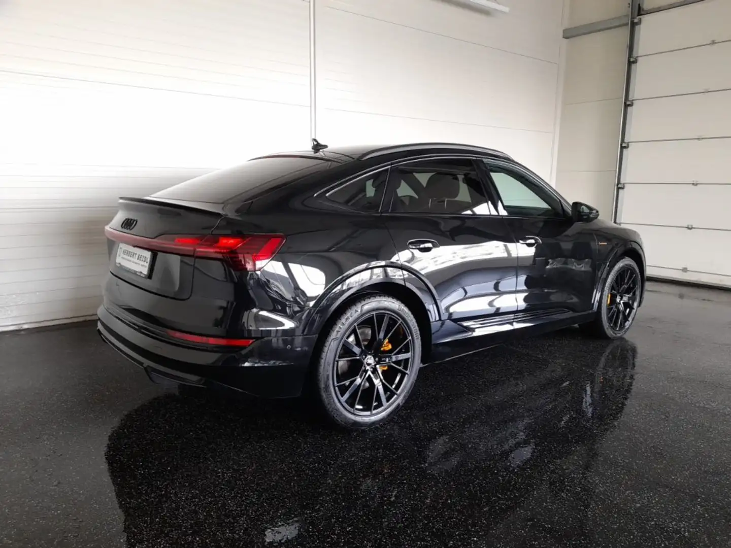 Audi e-tron SB 71 kWh quattro S-LINE BLACK EDITION *NP: € 93.324,- / MATRIX-LED / 21 ZOLL / HEAD-UP / BANG & OLUFSEN / 2.TER LADEZUGA Schwarz - 2