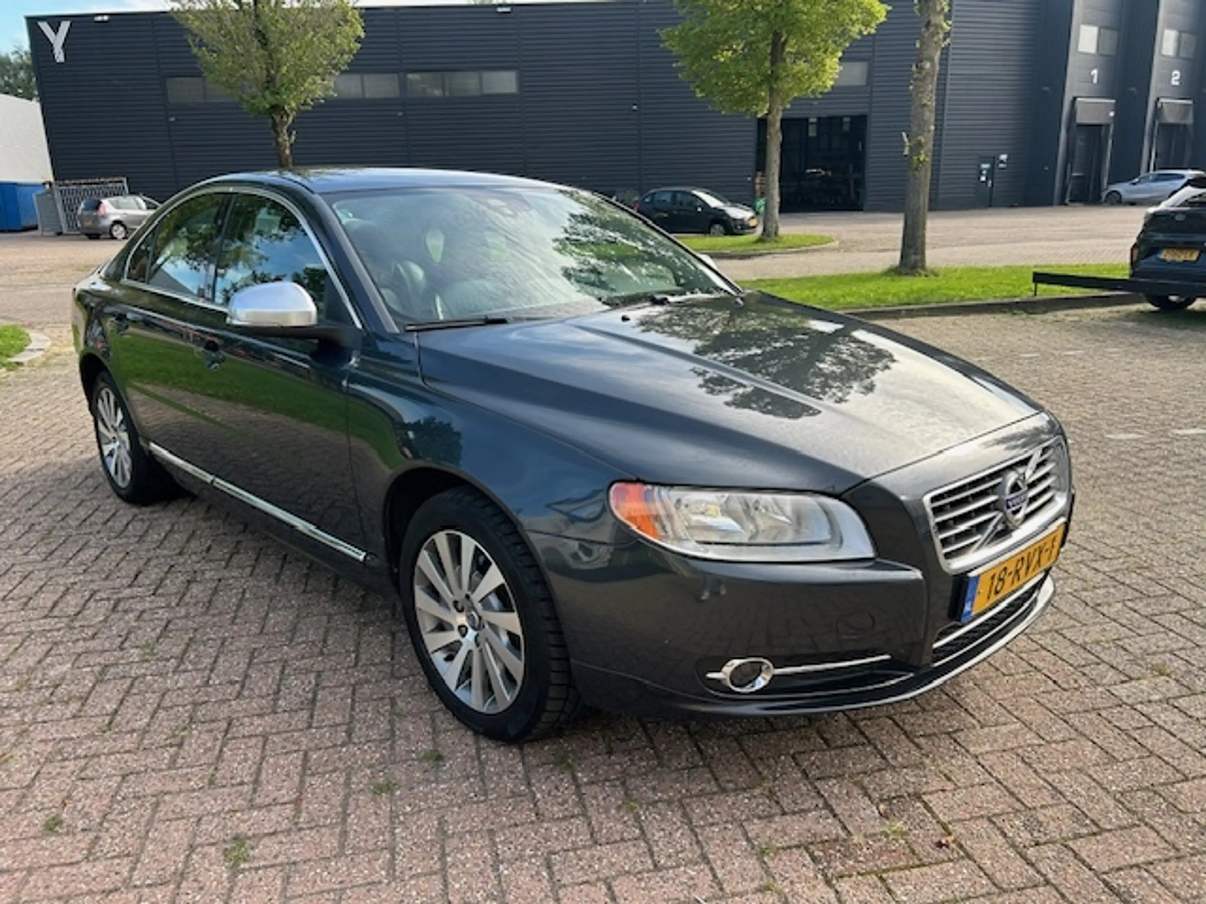 Volvo S80 1.6 T4 Momentum 180PK NAVI CRUISE STOELVW NAP! — photo 3