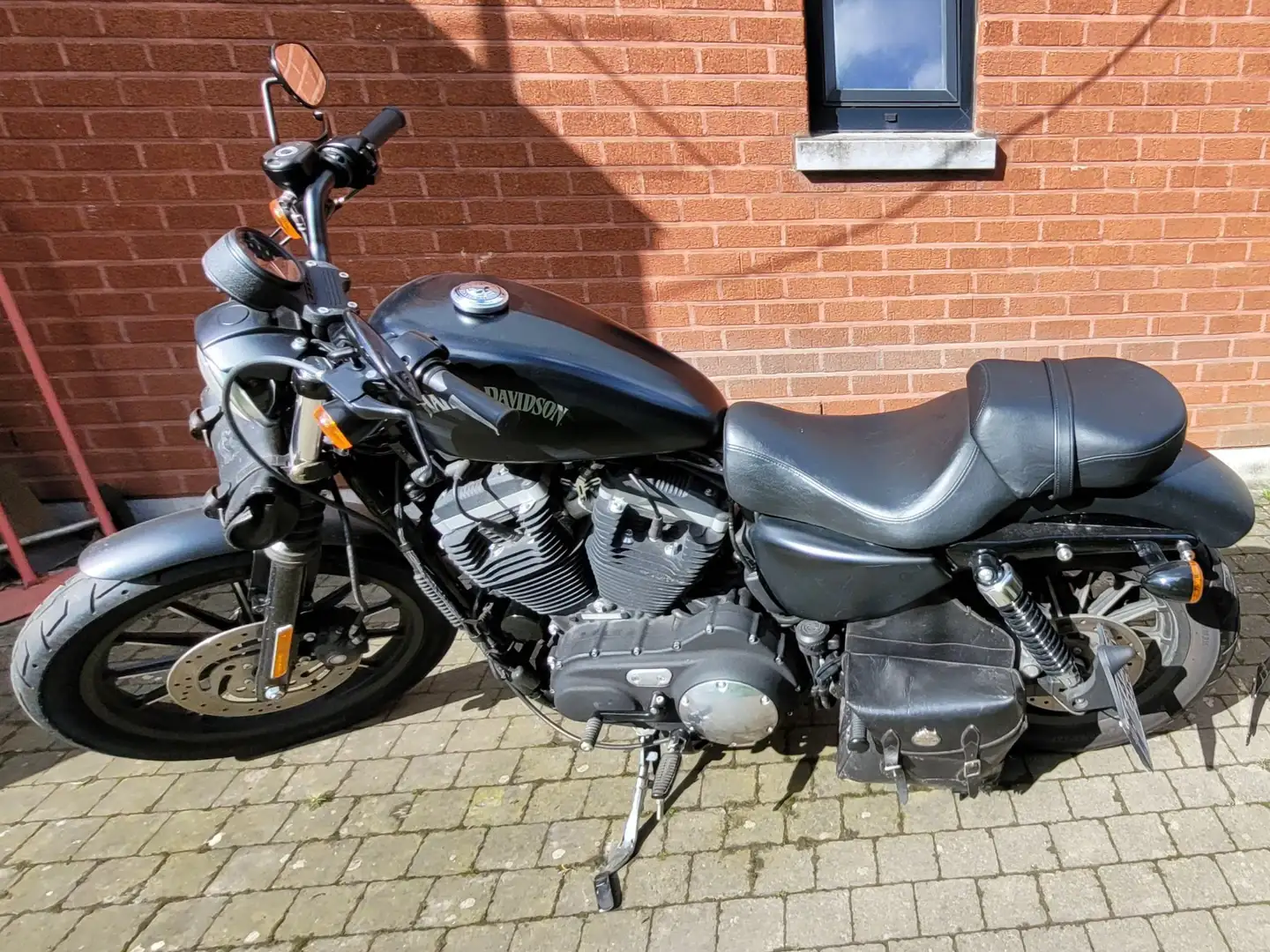 Harley-Davidson Iron 883 Sportser XL 883 Iron Noir - 1