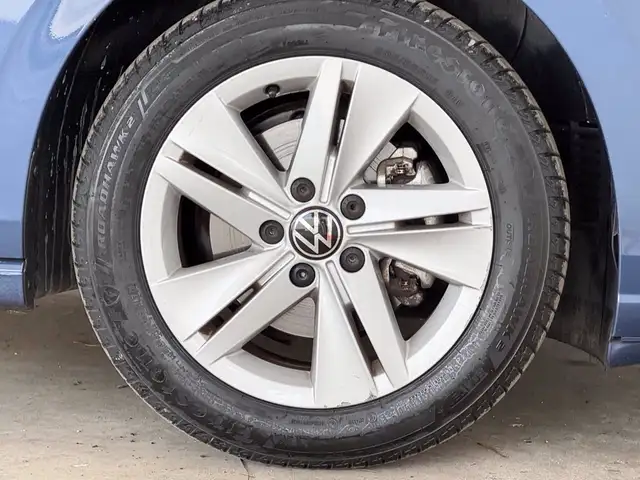 Volkswagen Golf view 15