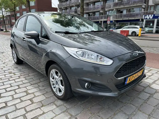Ford Fiesta view 4