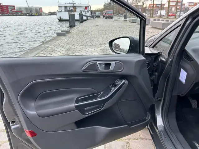 Ford Fiesta view 15