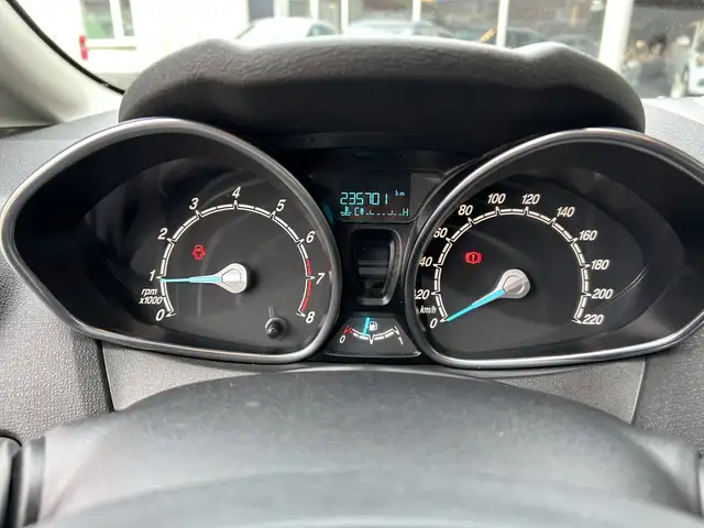 Ford Fiesta view 9