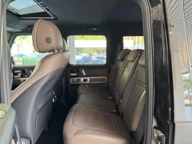 Mercedes-Benz G 500 view 15