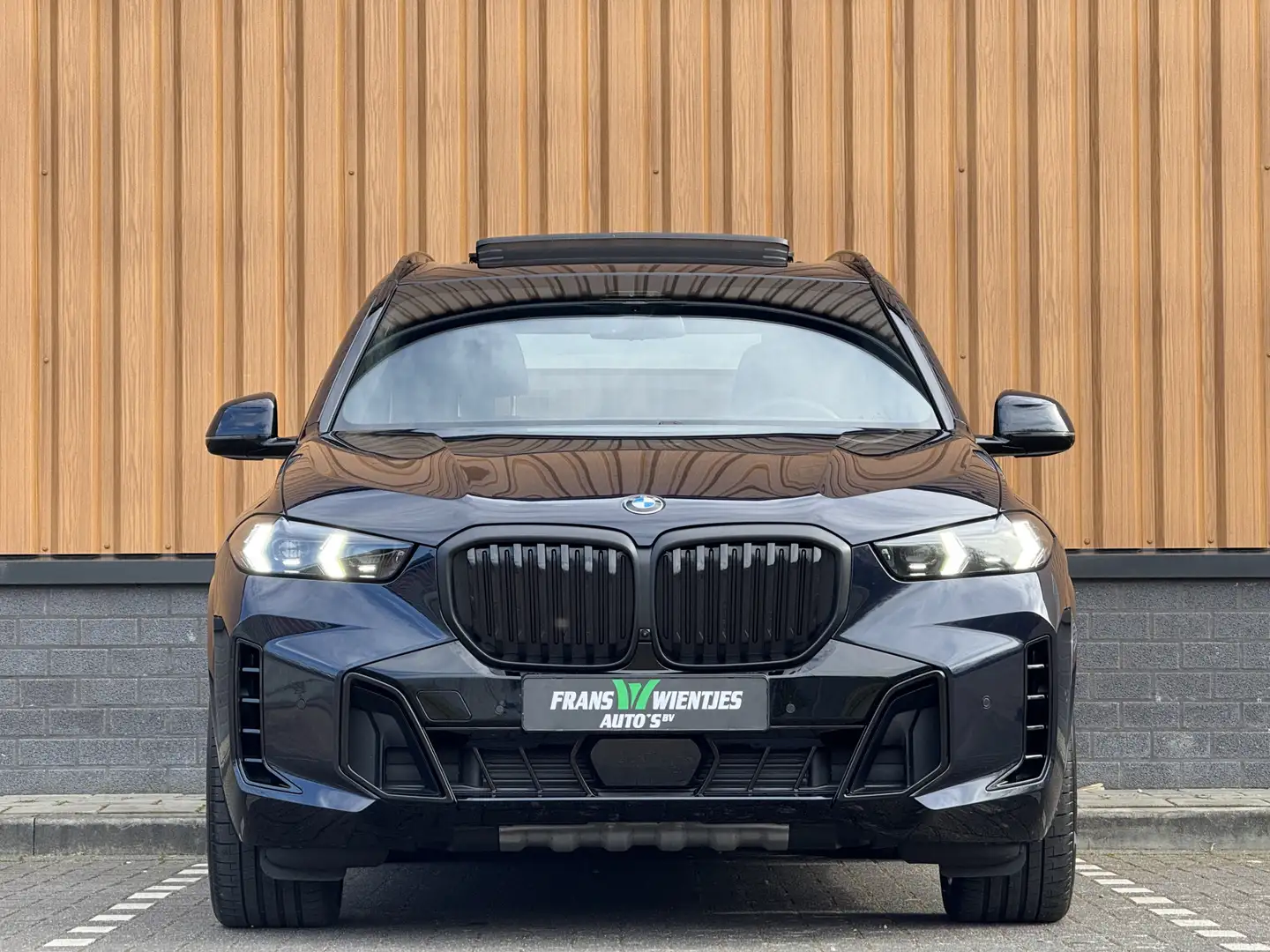 BMW X5 X-DRIVE 3.0D | M Pakket | 22'' lichtmetaal | Lucht Black - 2
