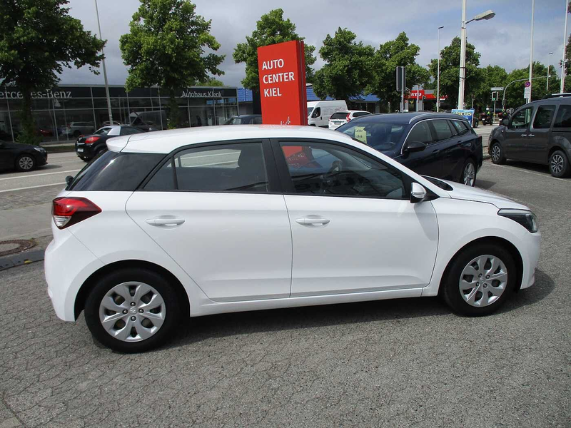 Hyundai i20 1.2 Trend *Sitz & Lenkradheizung*Tempomat — photo 5